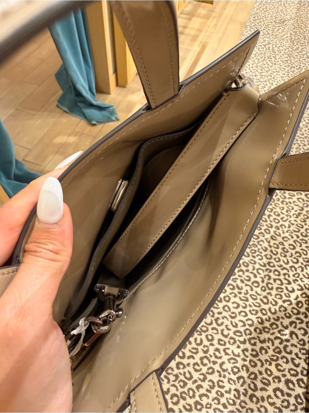 Tory Burch Lee Radziwill Small Shopper Tote Desert Palm Patent Leather Bag RARE - Picture 11 of 15